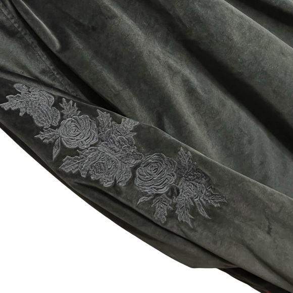 Levi's Reversible Varsity Bomber Embroidered Roses Jacket - Picture 3 of 9